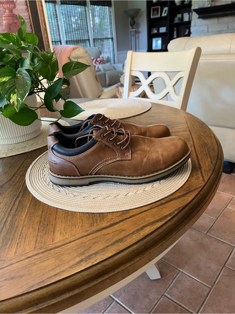 Izod Memory Foam  Men's Brown Leather Derby Lace-Up Shoes 10 med